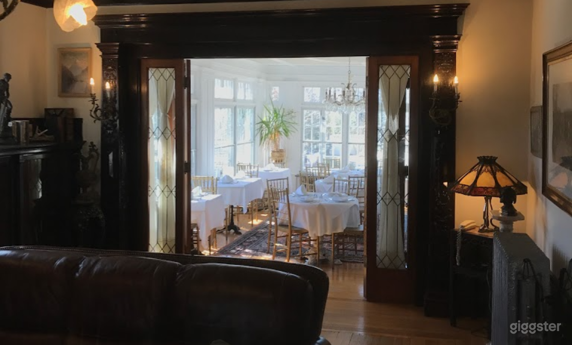 Cozy and Warm Private Dining Space in Providence Photo 3