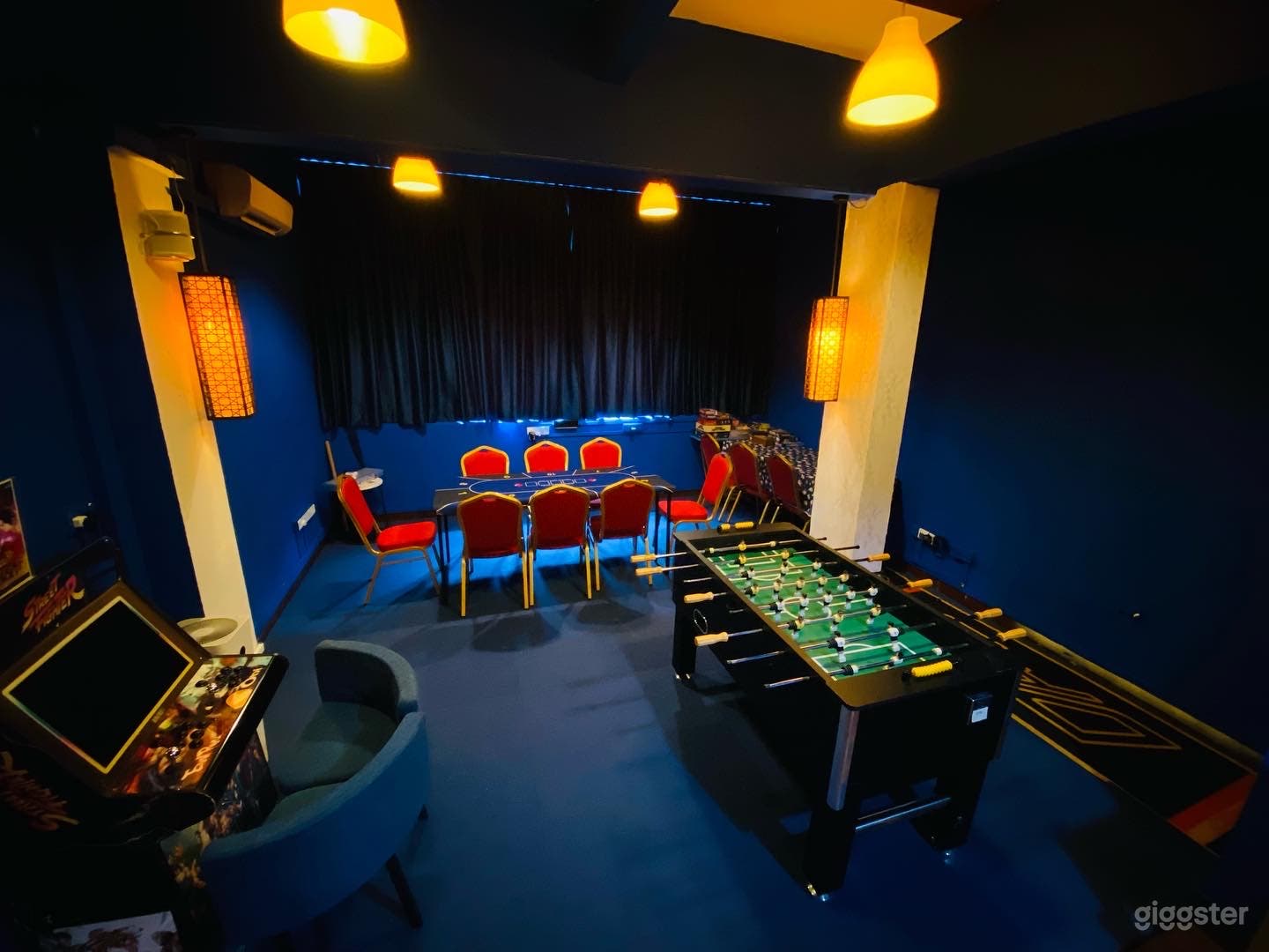 Entertainment space in Singapore Photo 1