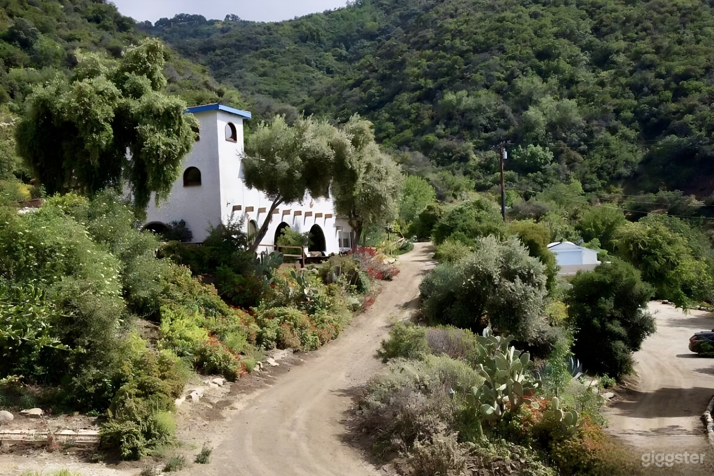 30-Acre Versatile Malibu Ranch w/ Incredible Views Photo 4