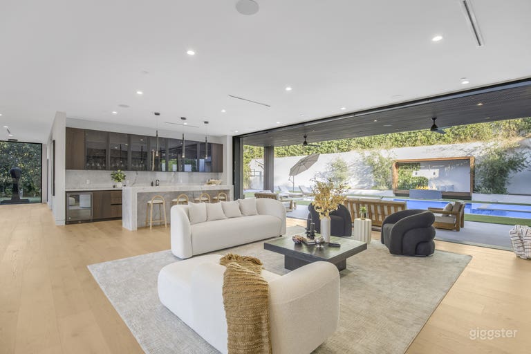  ARCHITECTURAL GLASS ESTATE WITH CINEMA WING 