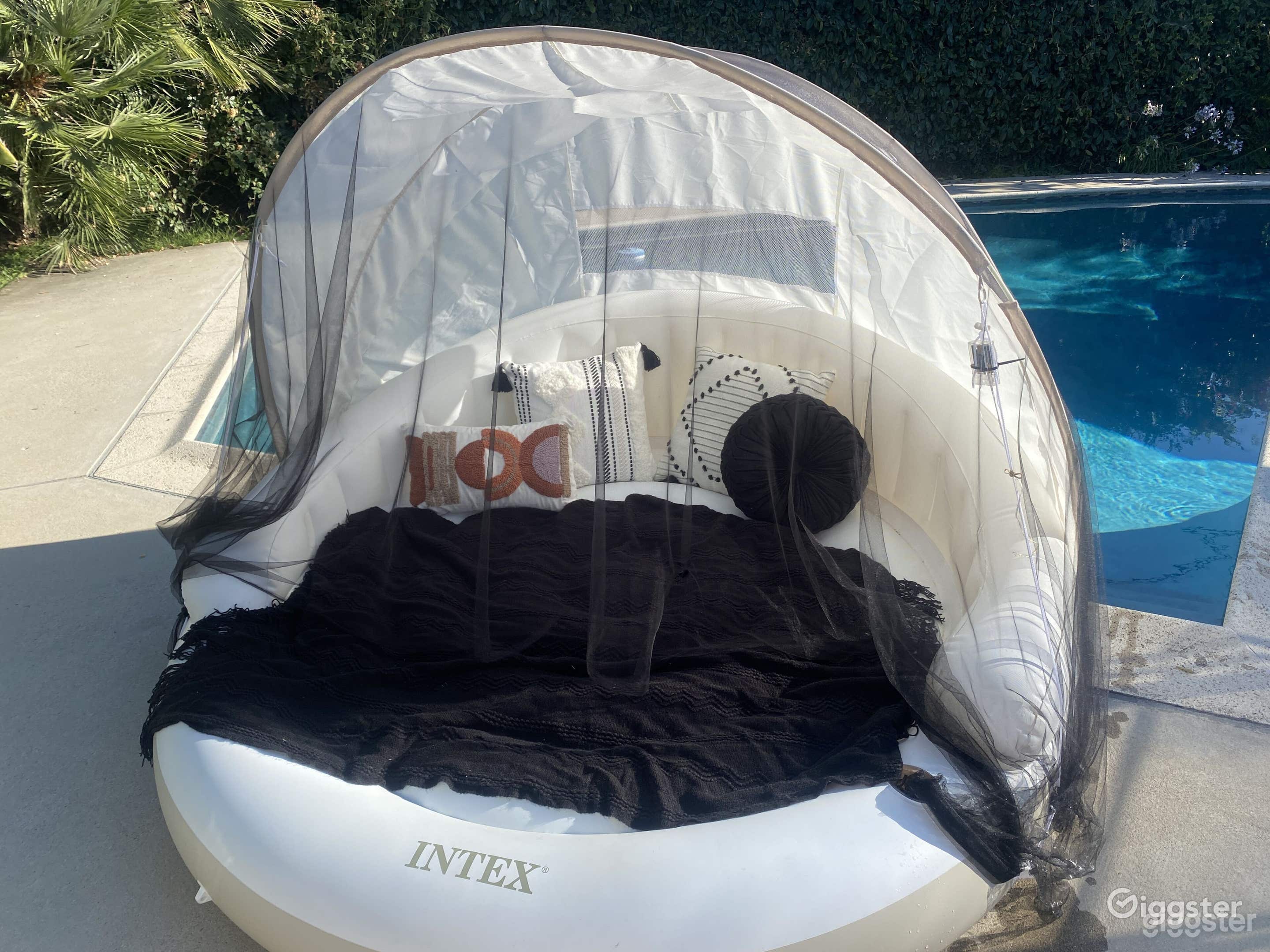 Mid Century Mod Valley Oasis Photo 2