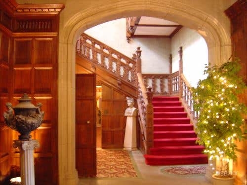 Large period manor house: Location 4056 Photo 1