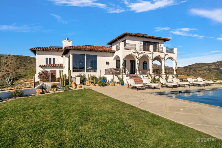  Malibu Villa Estate with Jetliner Ocean Views 