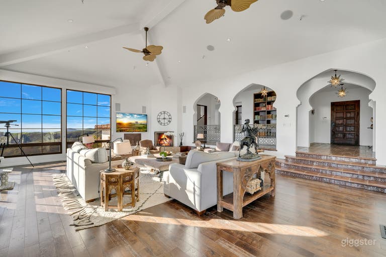  Malibu Villa Estate with Jetliner Ocean Views 