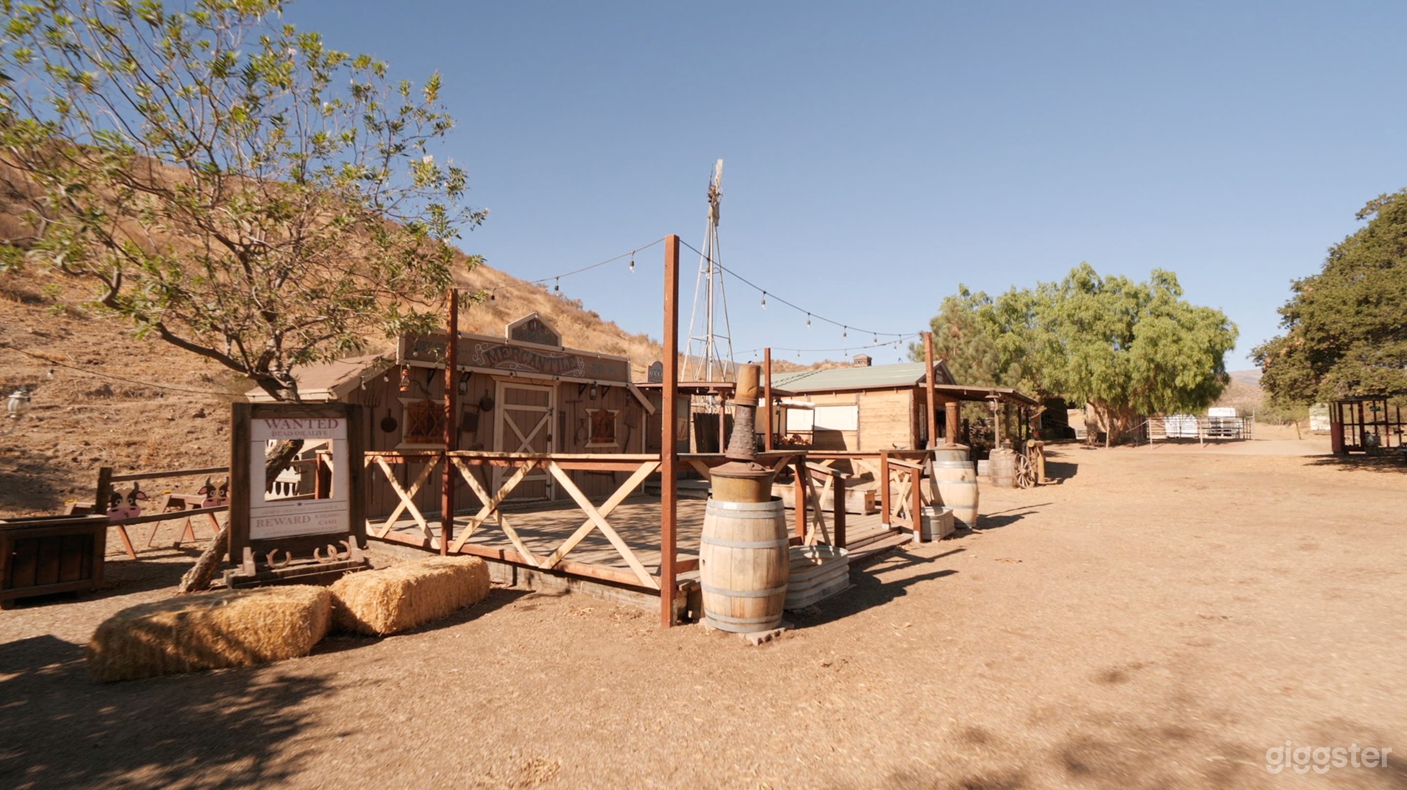 Mercantile with 20x20 Deck