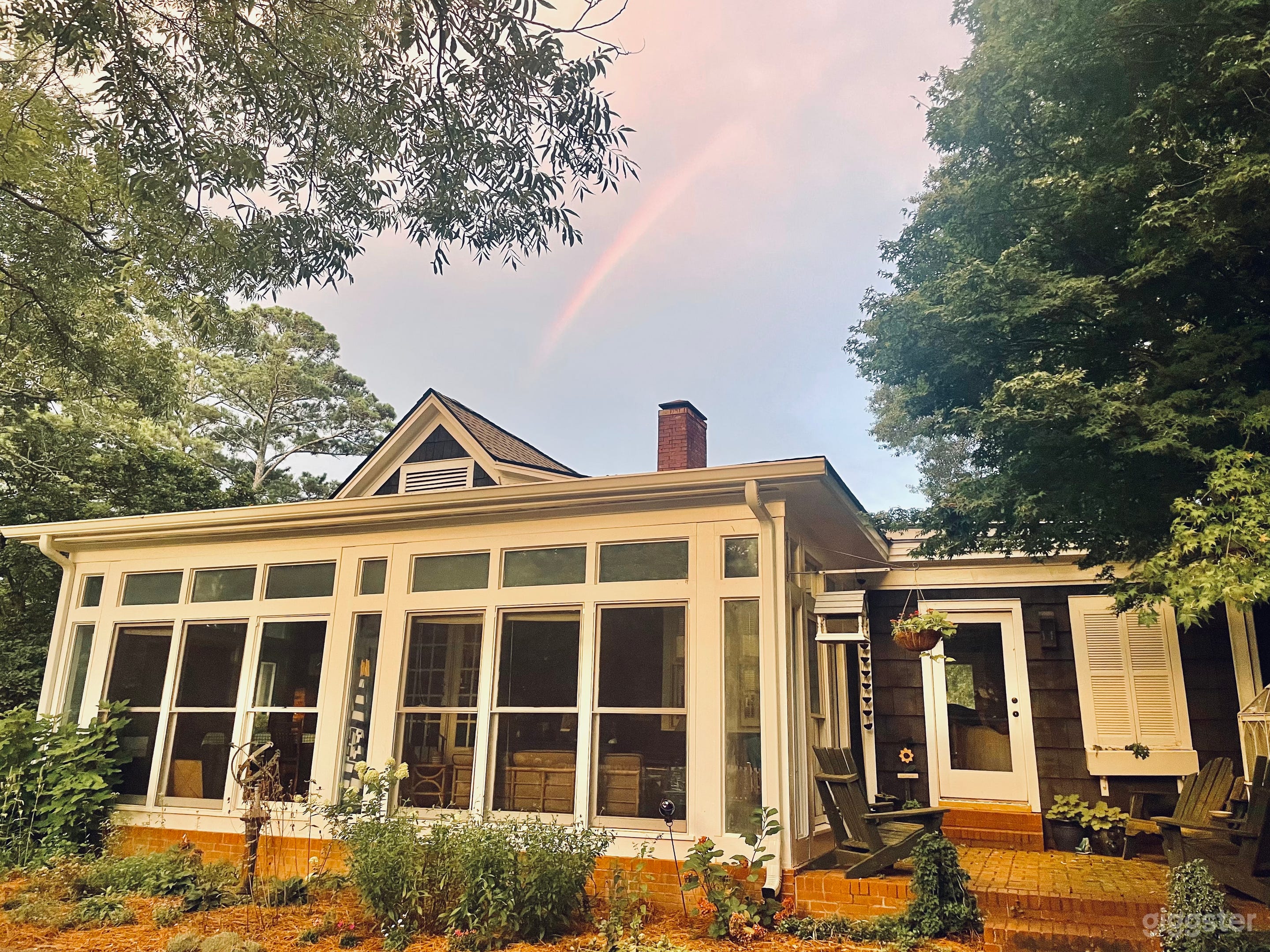 Birdsong Hill-Classic Cape Cod Look w/ Pool &amp; Bar Photo 2