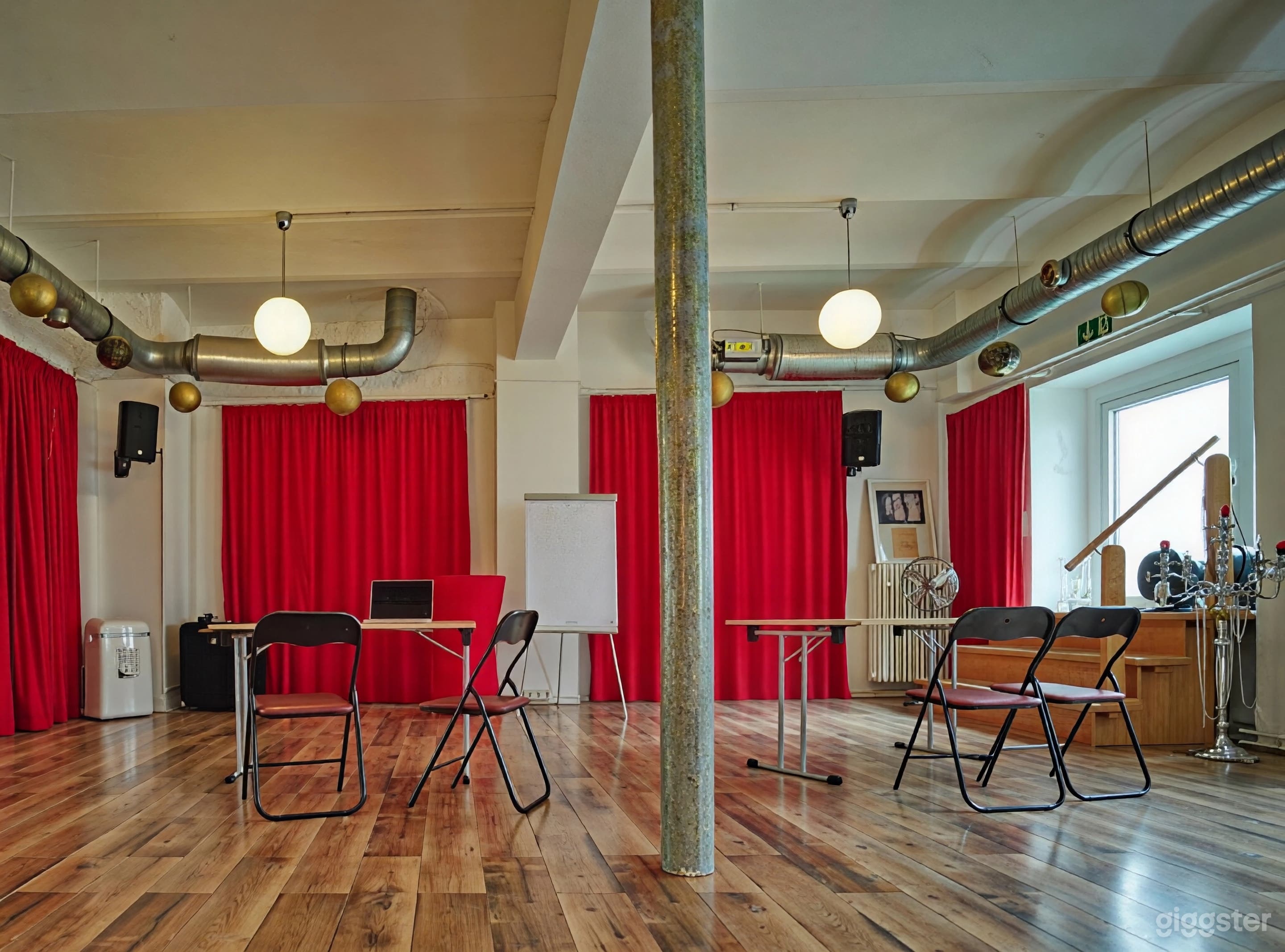 Versteckter Innenhof – Kultursalon & Veranstaltungsraum Foto 3