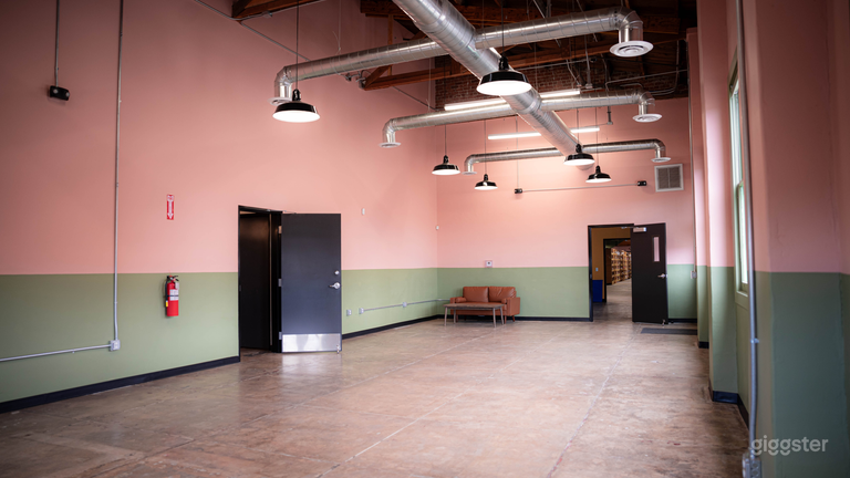  Historic warehouse - event space with 3 rooms 