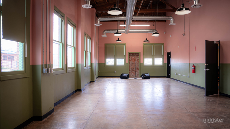  Historic warehouse - event space with 3 rooms 