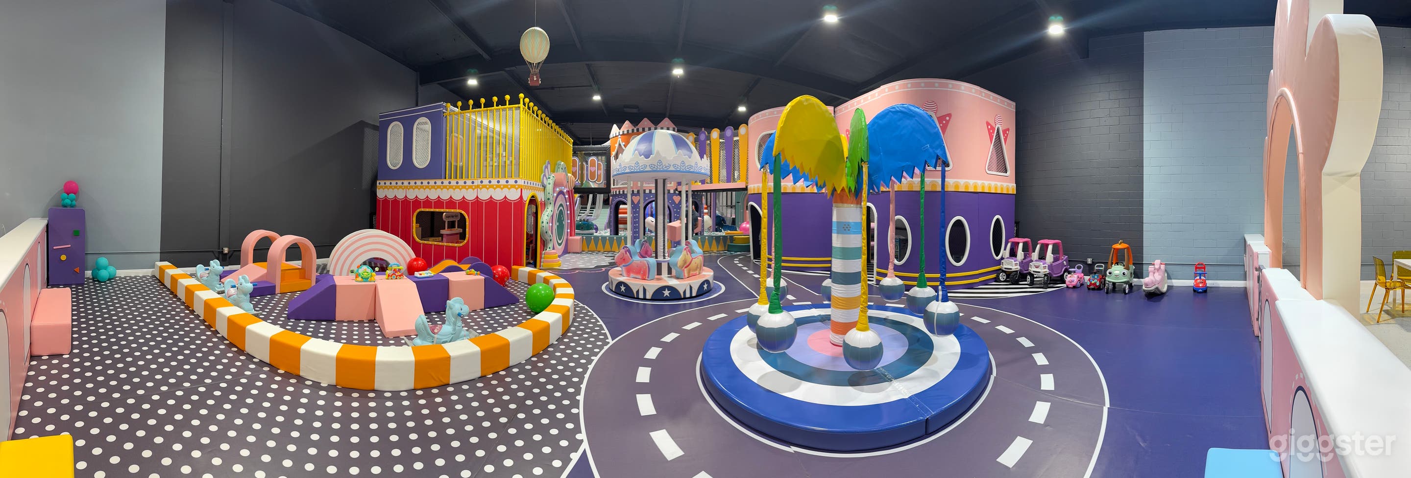 Kids indoor playground rental Photo 1