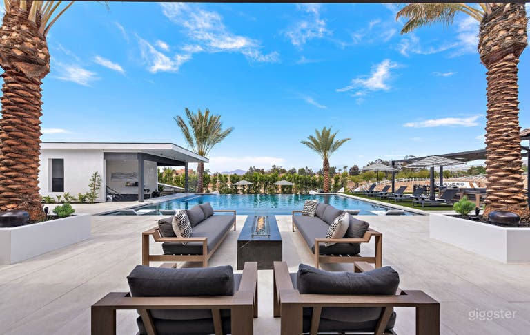  Premier Resort Outdoor Pool 