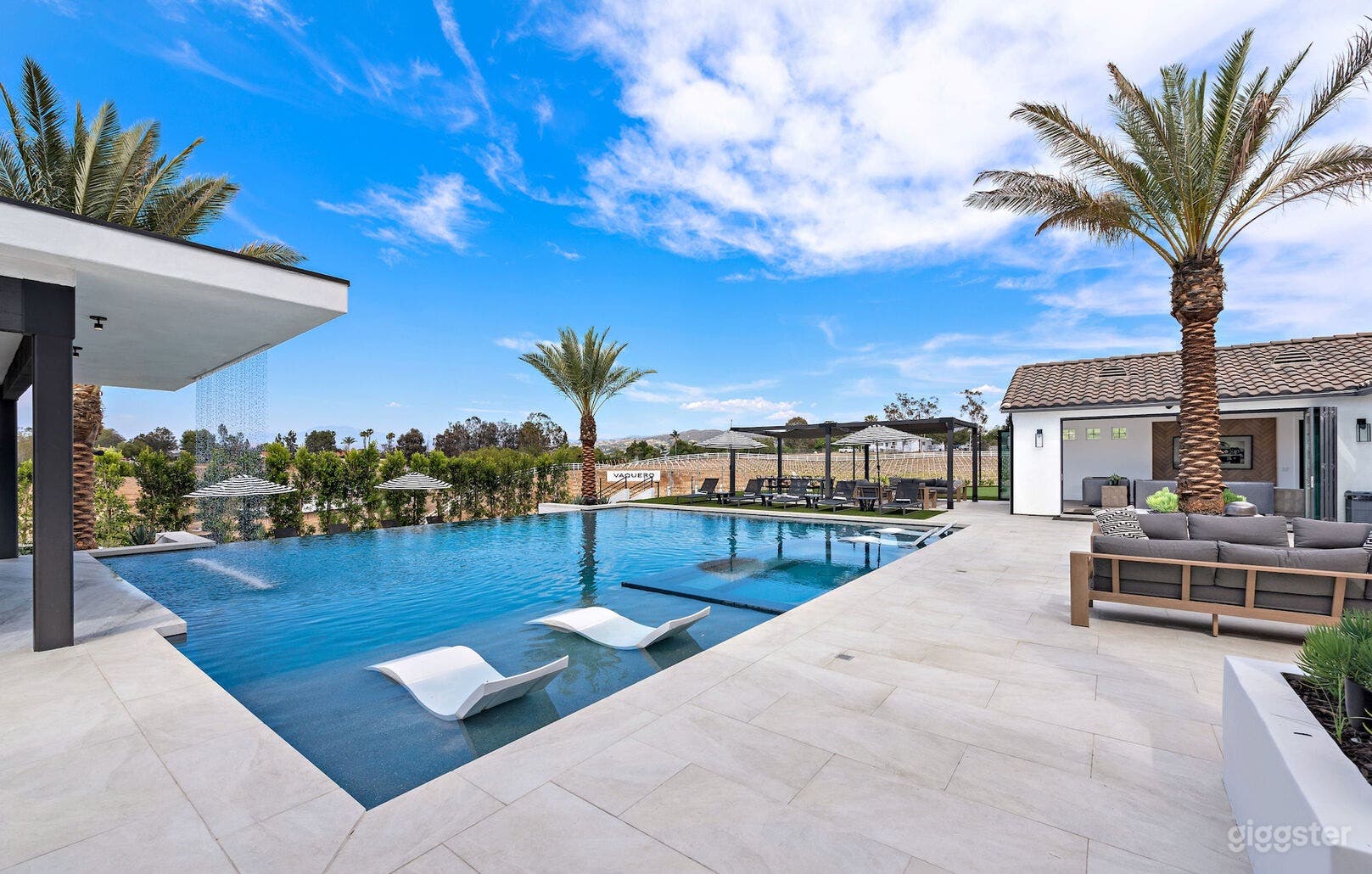 Premier Resort Outdoor Pool Photo 1