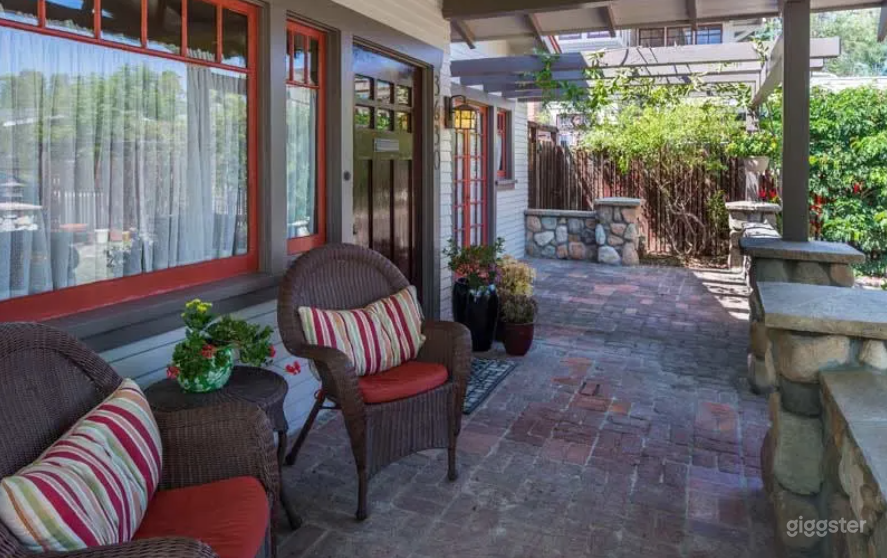 1915 Restored Craftsman Bungalow Photo 2