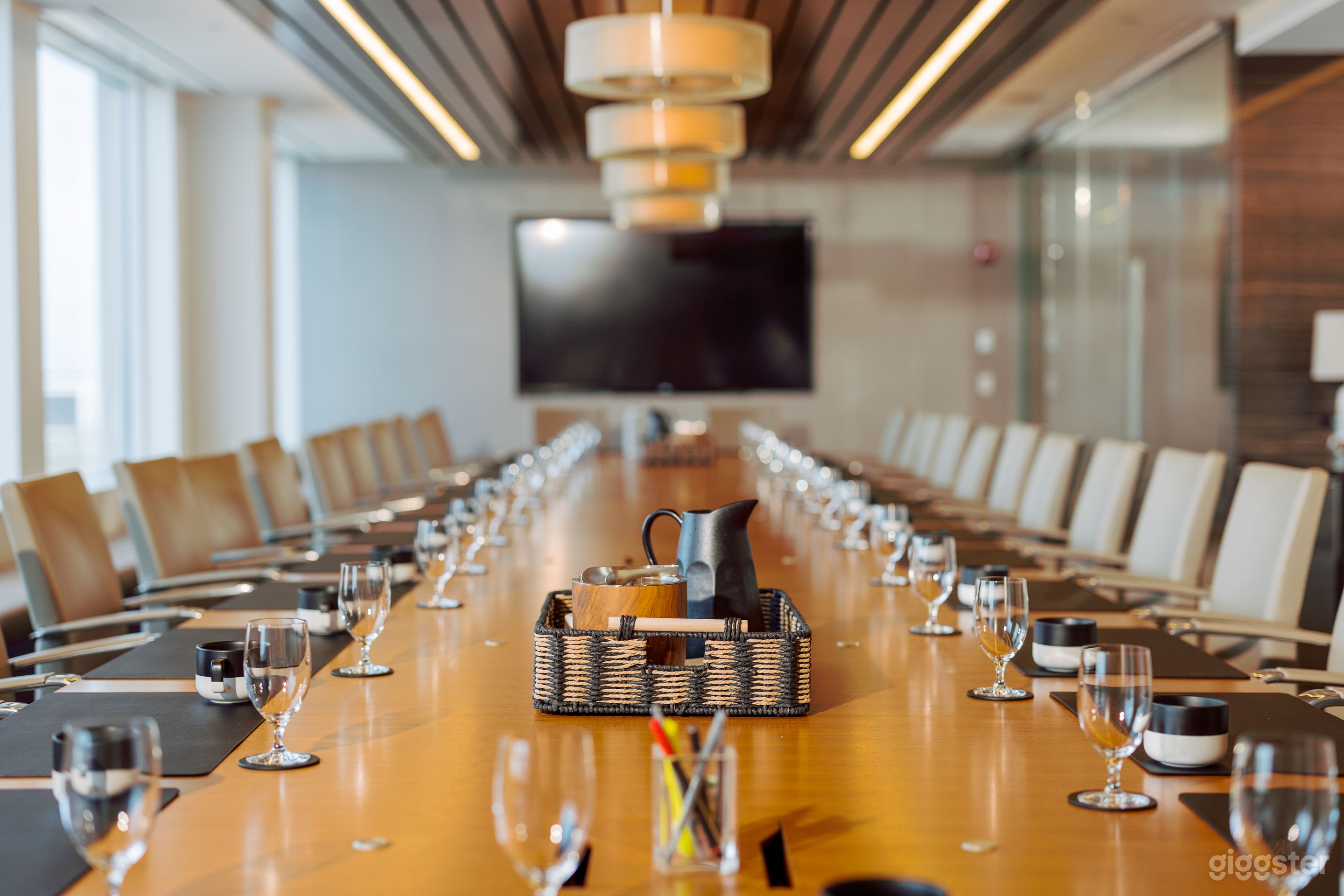 The Skyline Boardroom Photo 4