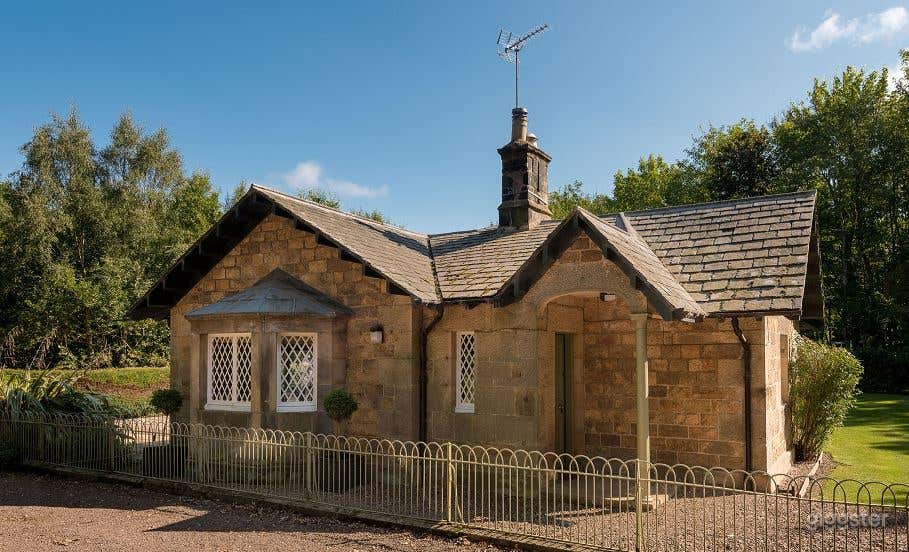 Charming Lodge and Self-catered Cottage  Photo 1