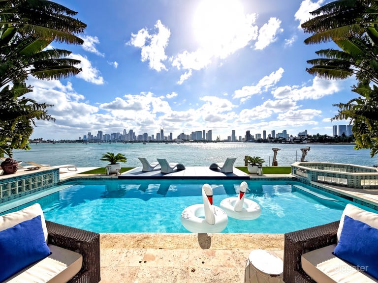  Mediterranean Water View Vibe in South Beach 