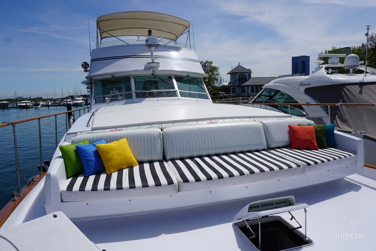  Host your event on a luxury yacht! 