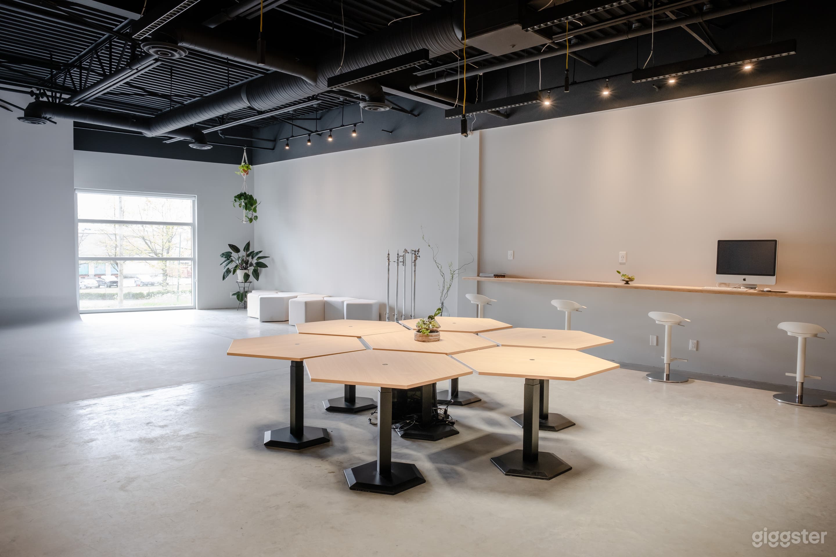 Super Spacious Cyclorama Studio Photo 3