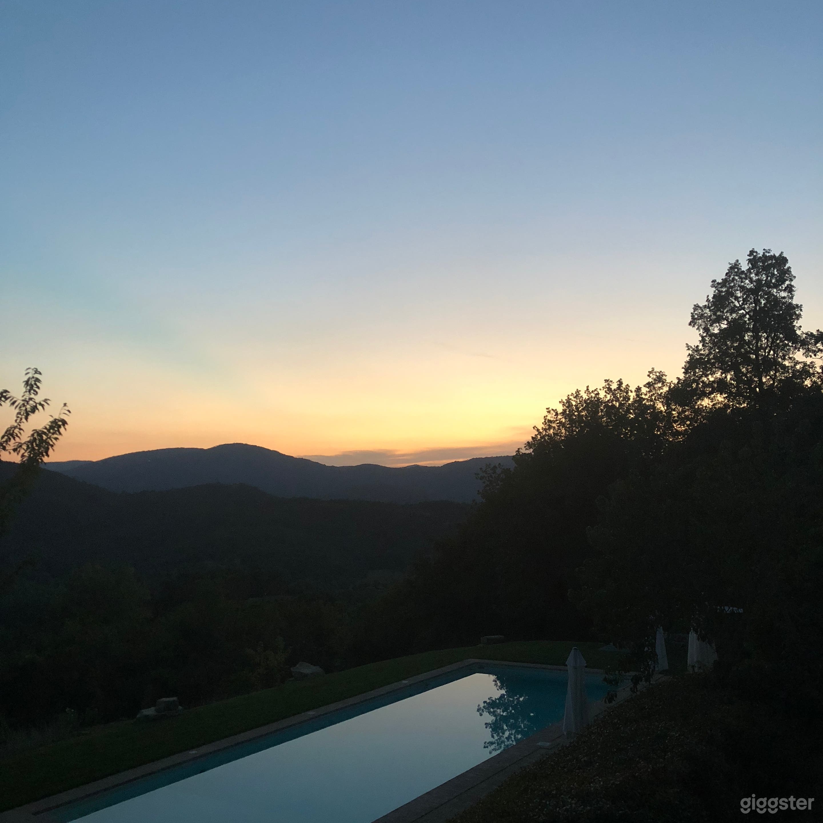 Pool Property with Stunning Countryside Views Photo 4