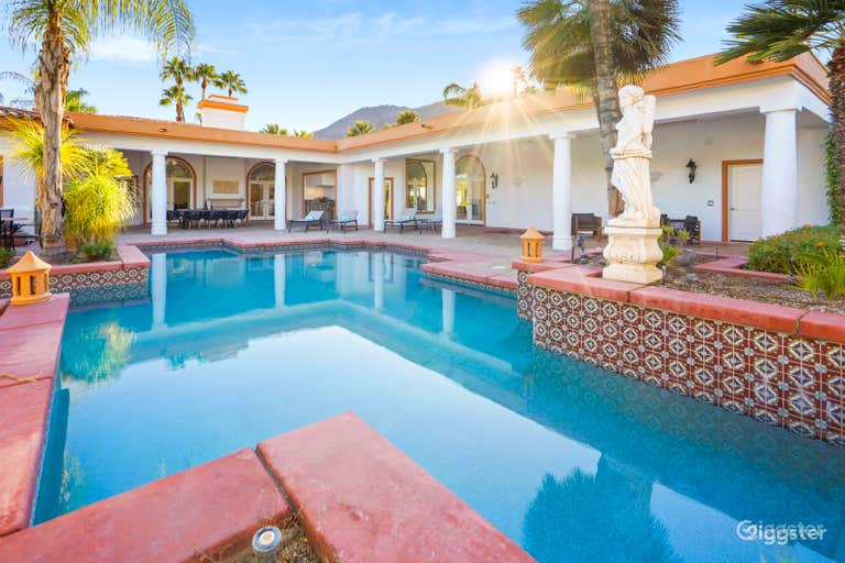  Charming, private pool with amazing views 