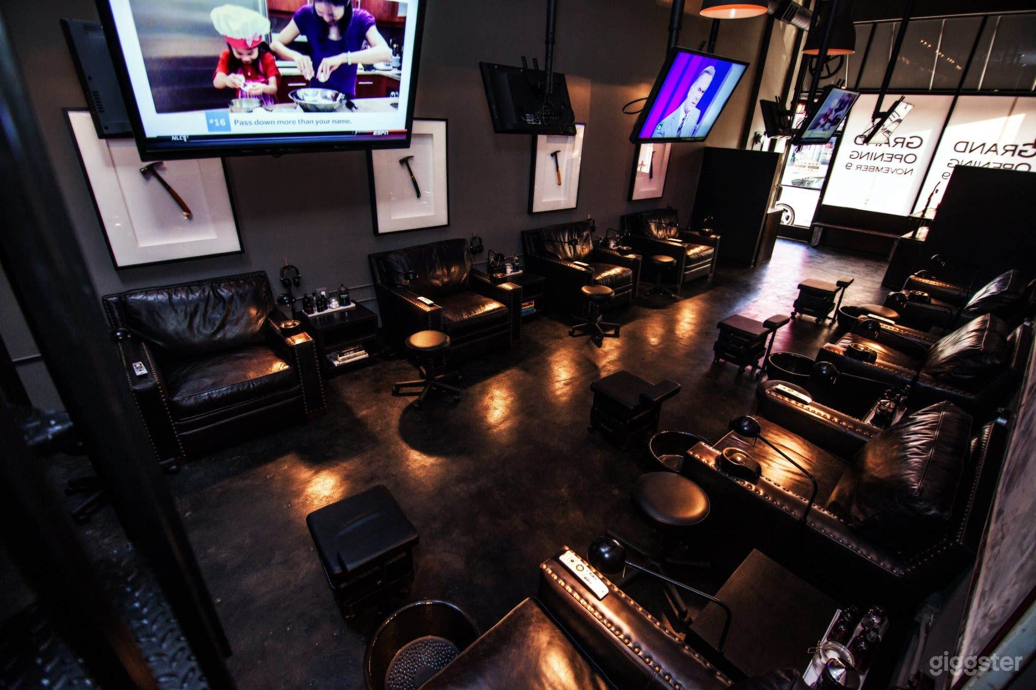 Spacious Modern Salon in Echo Park, Los Angeles Photo 3