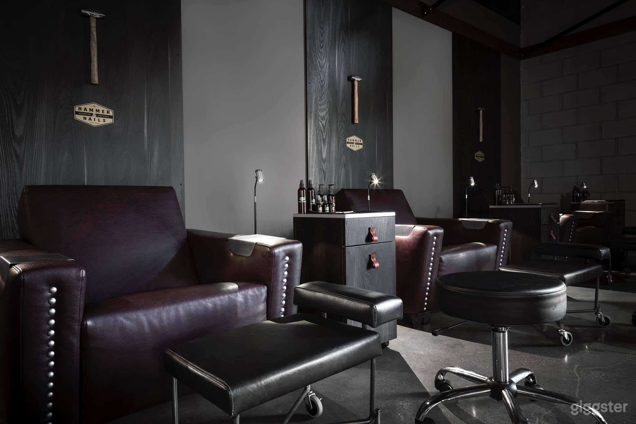 Spacious Modern Salon in Echo Park, Los Angeles Photo 1