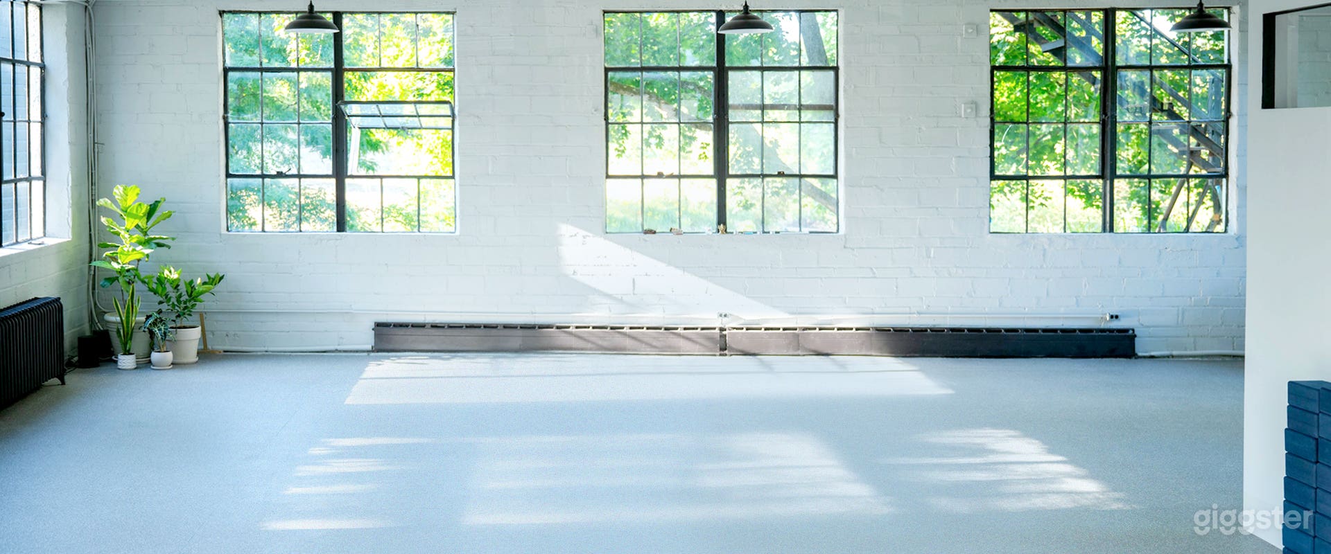 A peaceful, light-filled studio in Upstate New York Photo 2
