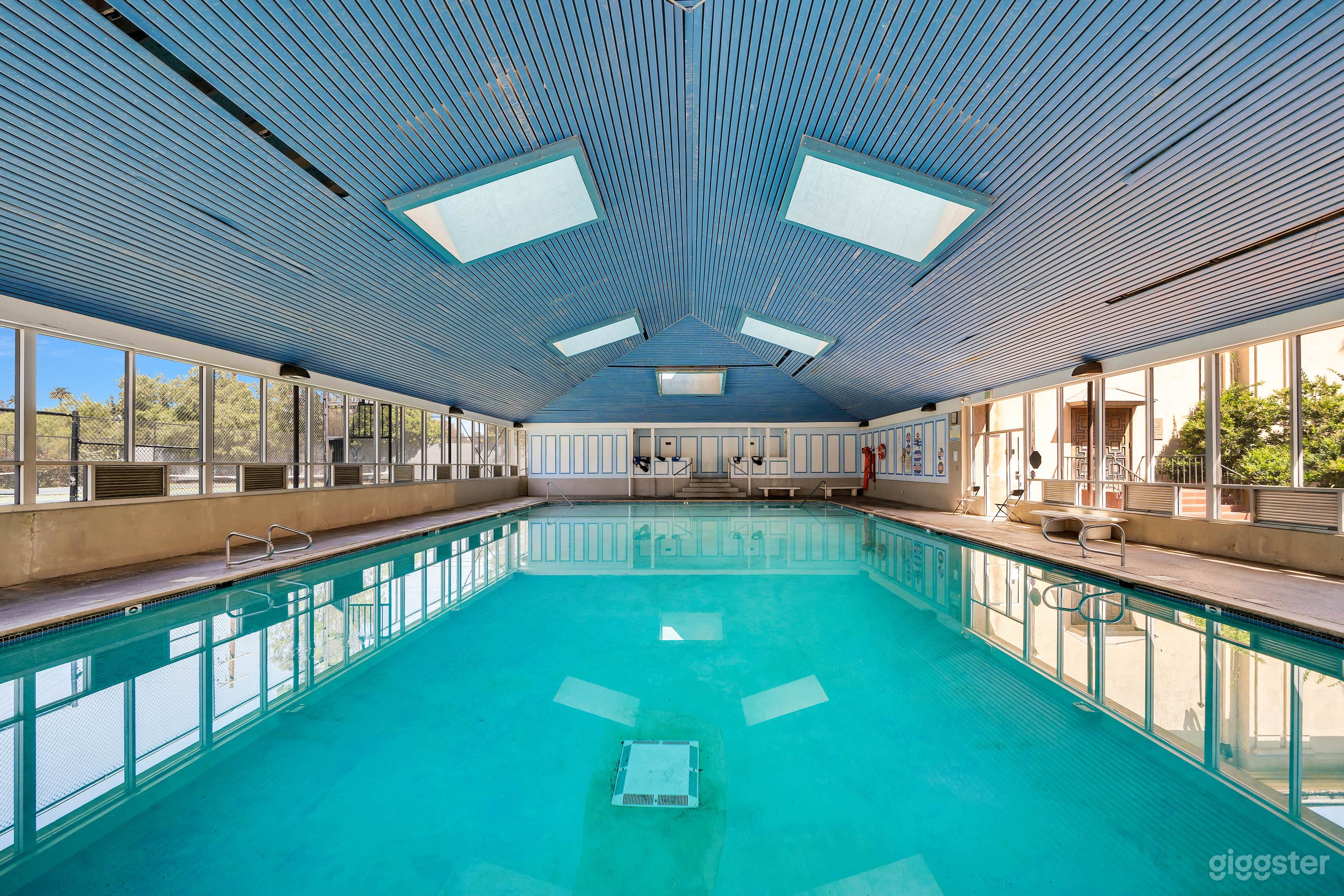 STATE OF THE ART CAMPUS FOR PRODUCTION SWIM POOL Photo 2