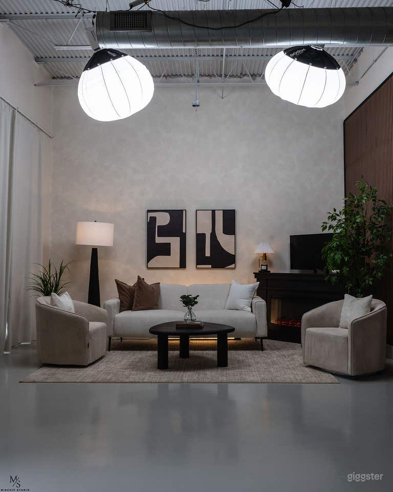  NEW Pre-lit Content Studio for Video, Photos + Podcasts 