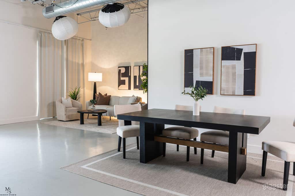 NEW Pre-lit Content Studio for Video, Photos + Podcasts Photo 3