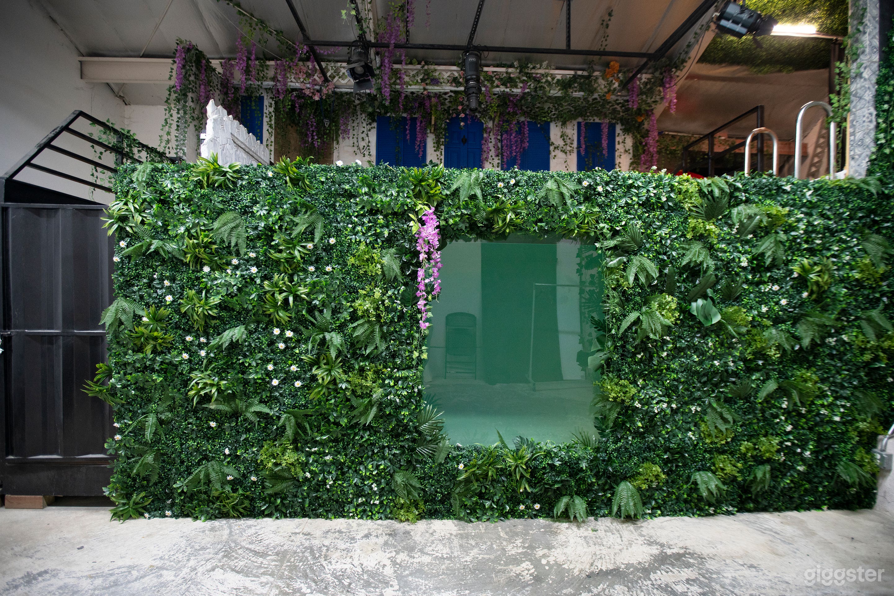 Underwater Studio in Los Angeles Photo 2