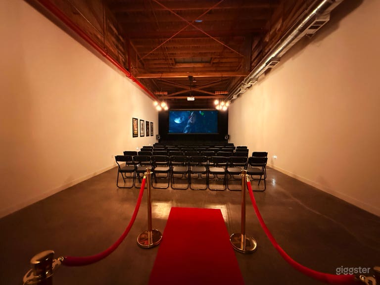  Projections, Événements et Espace Créatif 