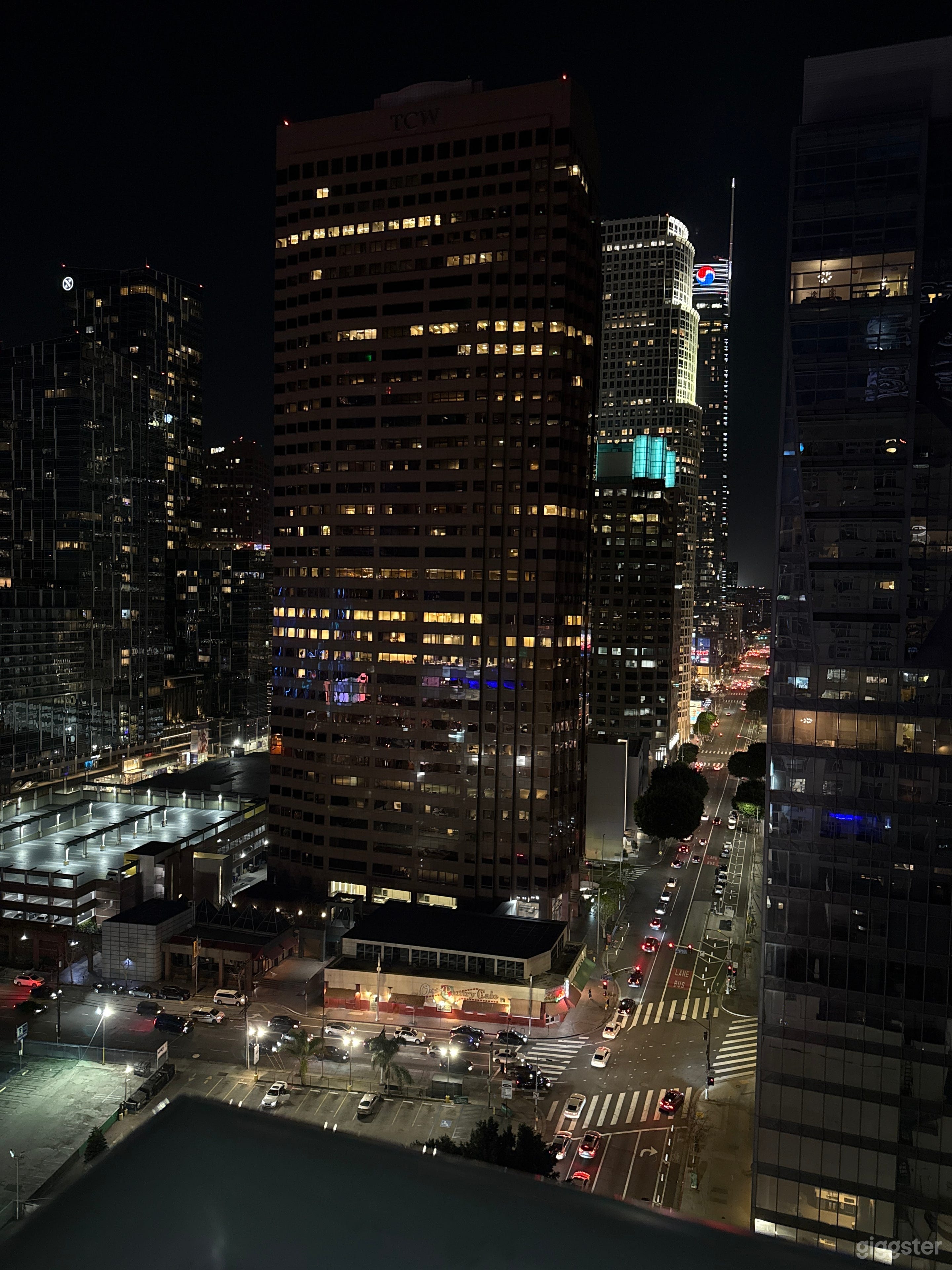 Downtown Penthouse Patio + Rooftop Photo 2