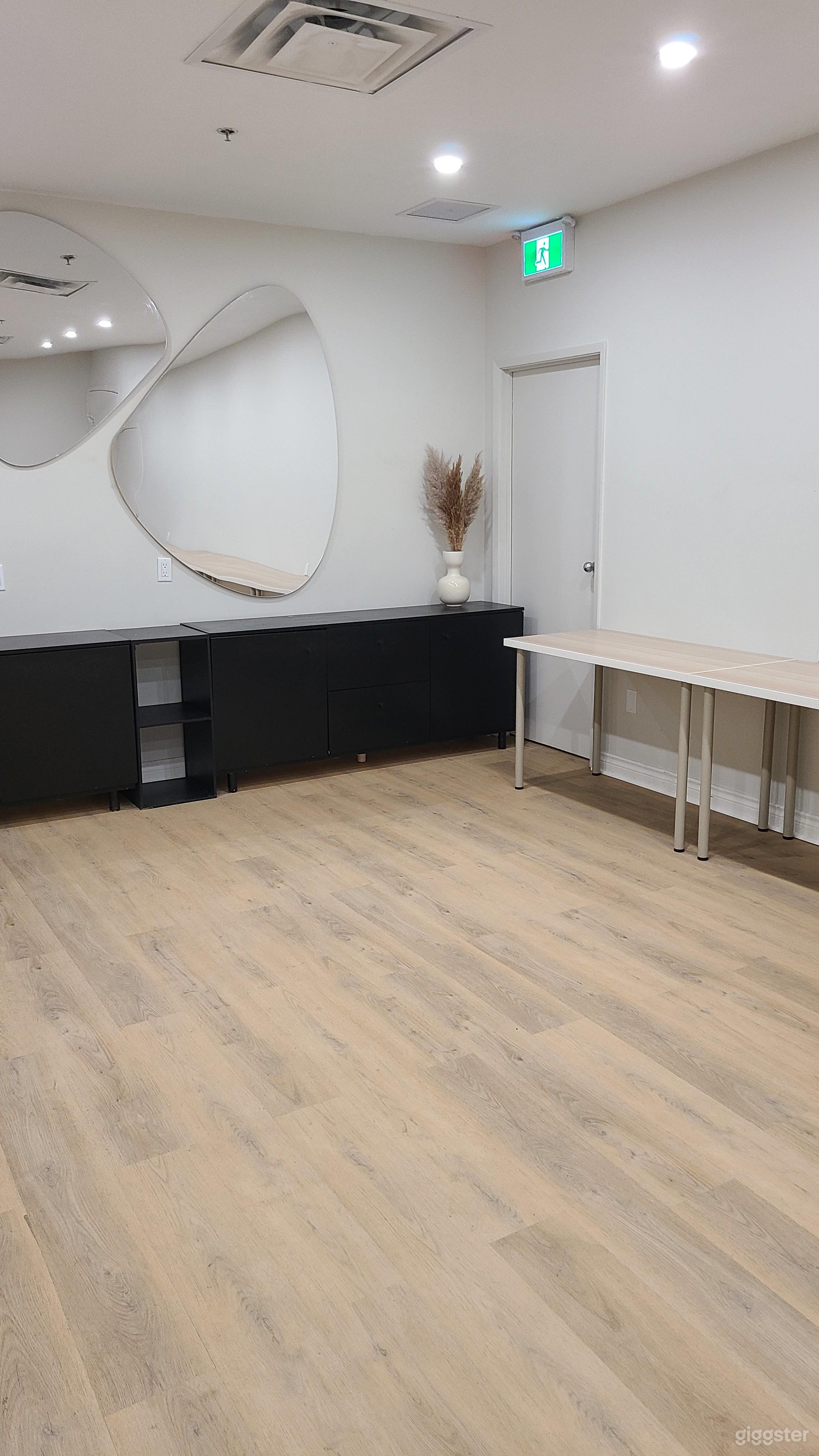 Modern Studio for Training, Events &amp; More. Photo 1