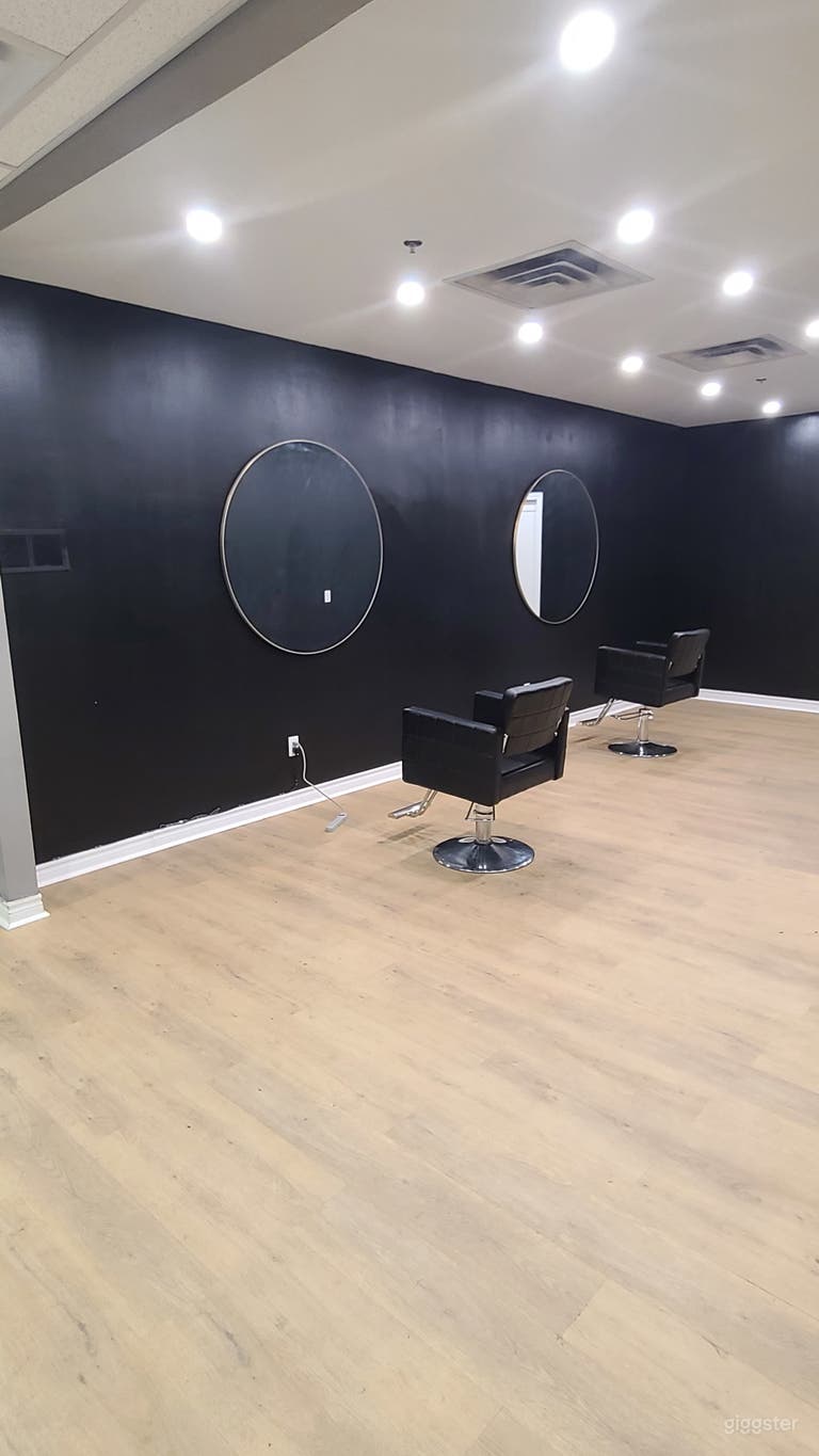  Modern Studio for Training, Events & More. 