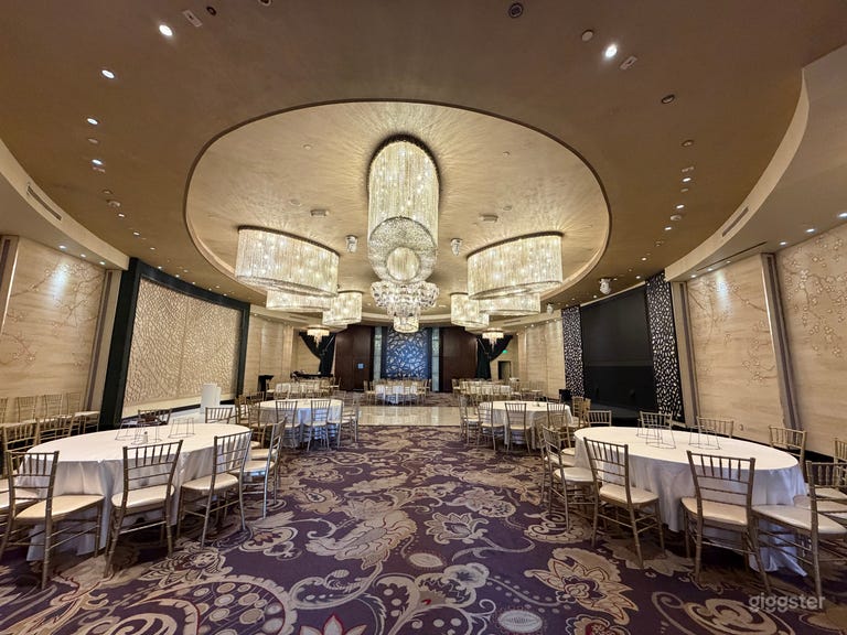  luxury restaurant location in Glendale 