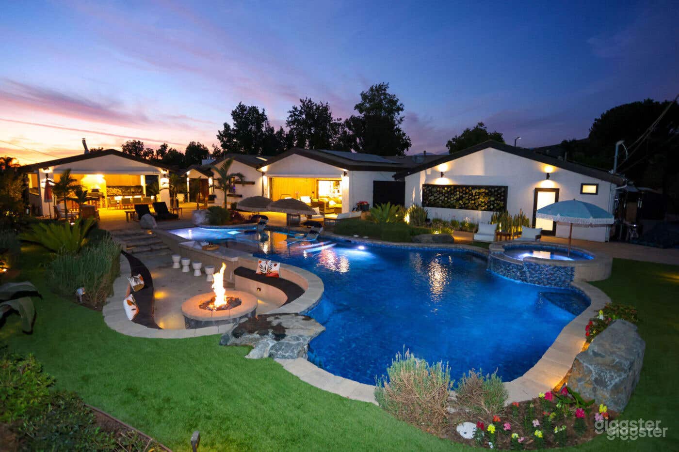 Oasis Resort Retreat Photo 3