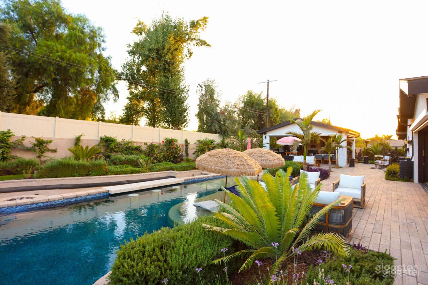 Oasis Resort Retreat Photo 4