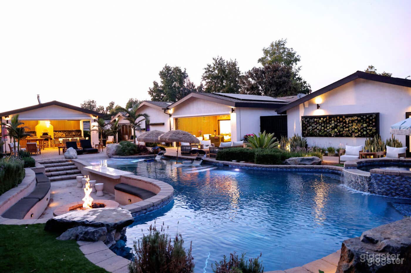 Oasis Resort Retreat Photo 1