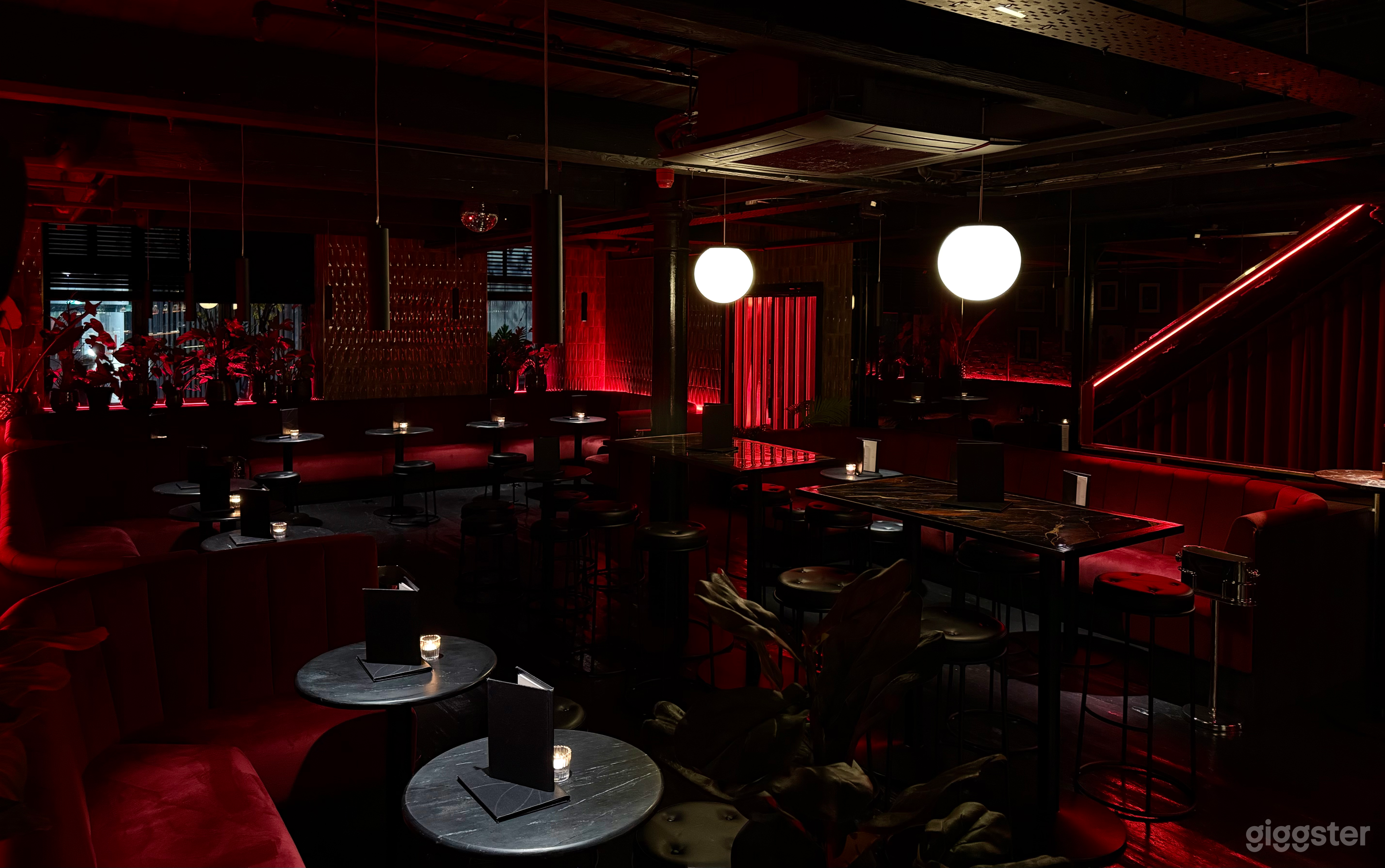 Sultry cocktail bar in the hear of Manchester Photo 3