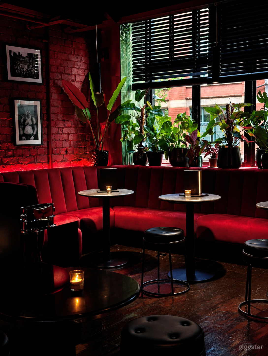 Sultry cocktail bar in the hear of Manchester Photo 4