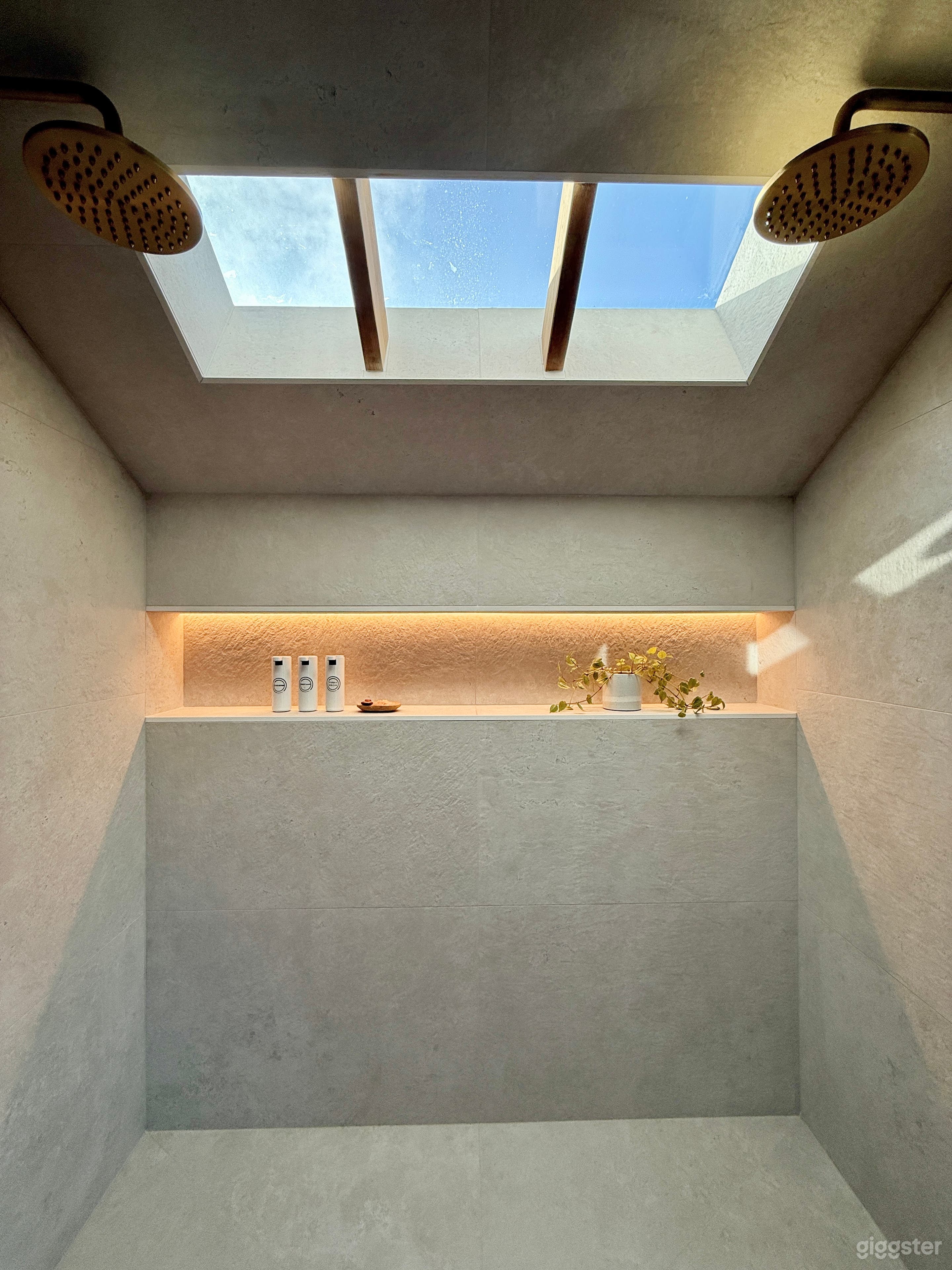 Tranquil Spa Retreat in Portland with Sauna &amp; Soak Photo 4