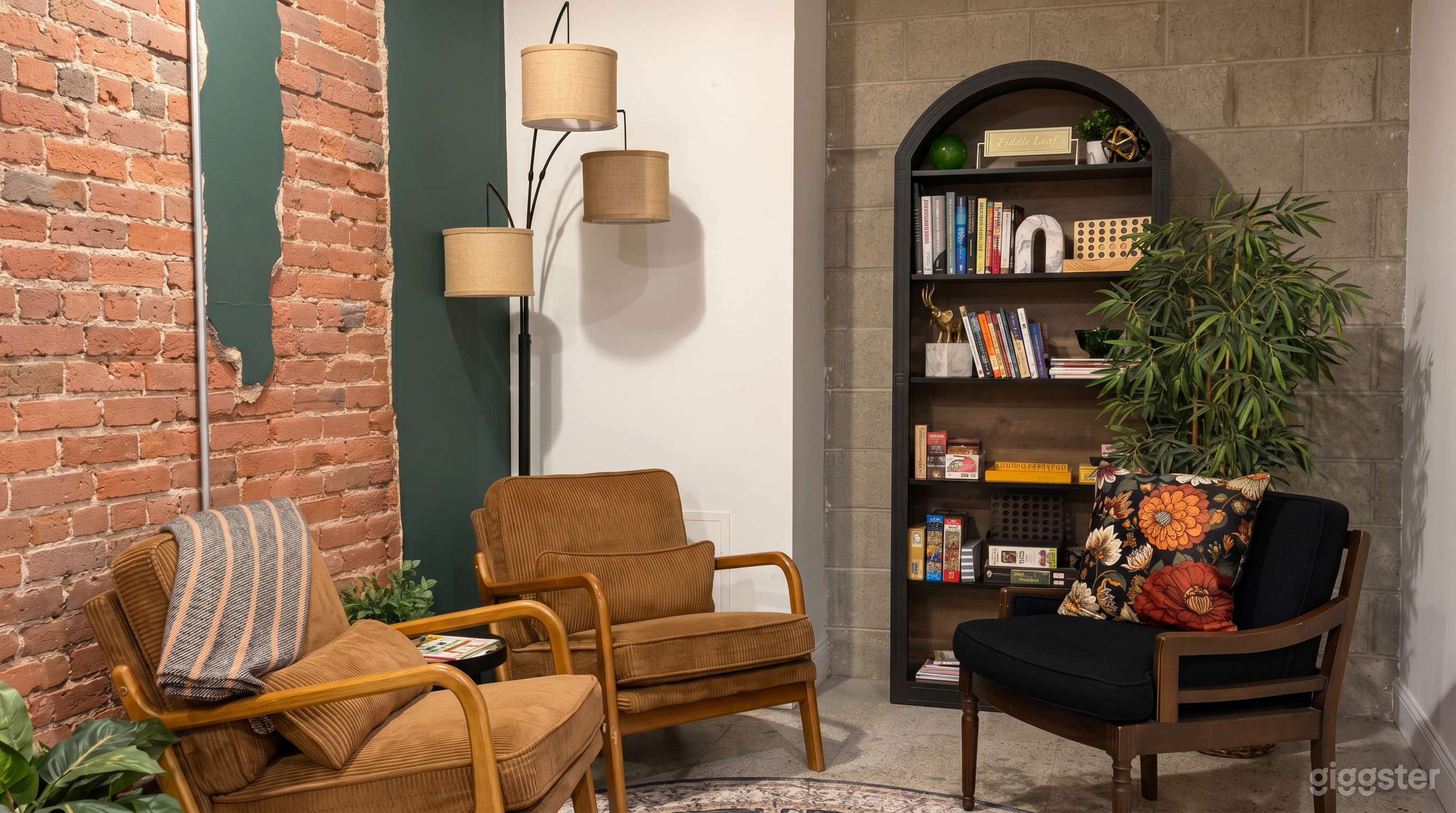 Unique dog-friendly lounge, event and meeting space Photo 4