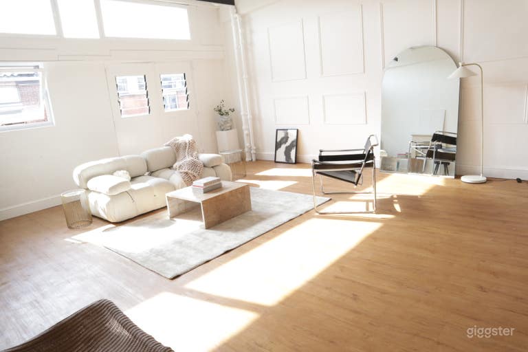  Parisian Style Studio Space - Battersea 