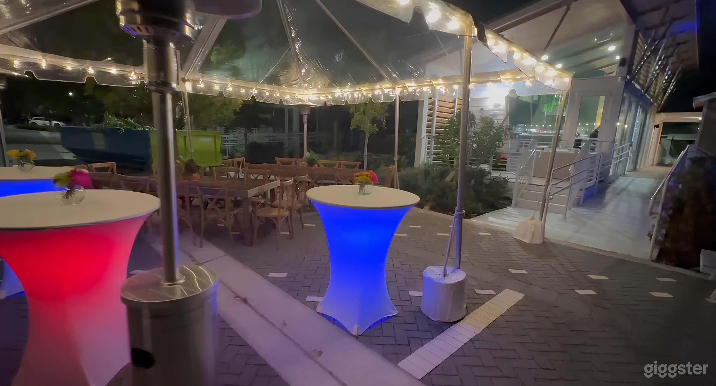 Elegant Bar Garden Outdoor Venue Photo 4