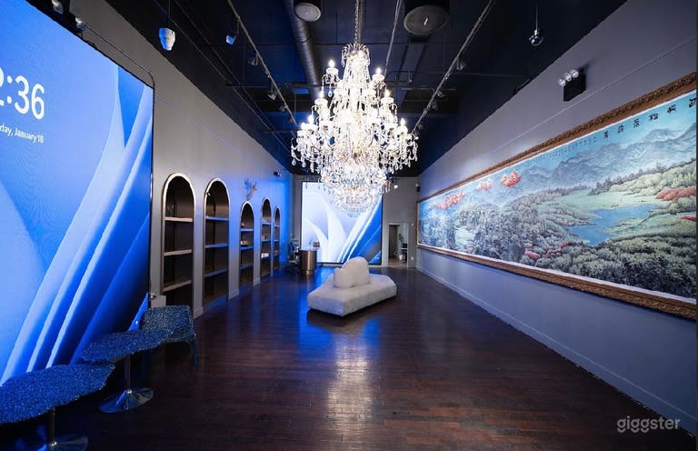  Gallery-Style Event Space with Chandeliers & High Ceilings 