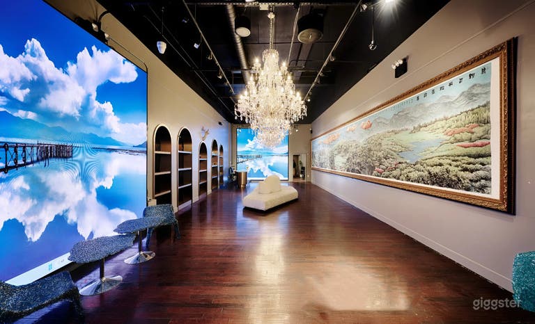  Gallery-Style Event Space with Chandeliers & High Ceilings 