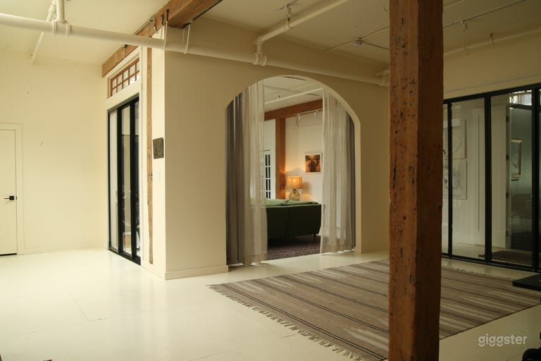  Skylit studio space in huge BK loft 