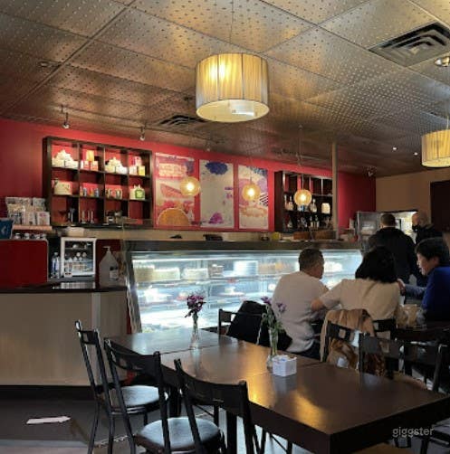  Cozy Dessert Shop in Vancouver 