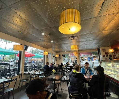 Cozy Dessert Shop in Vancouver Photo 2